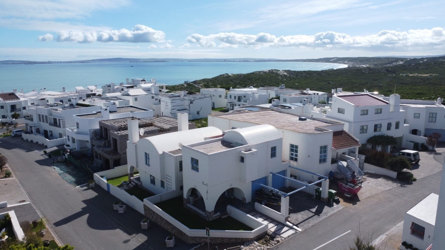 4 Bedroom Property for Sale in Paradise Beach Western Cape